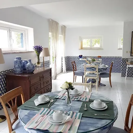 アパート One Bedroom With Shared Pool Enclosed Garden And Wifi At 5 Km Away From The *